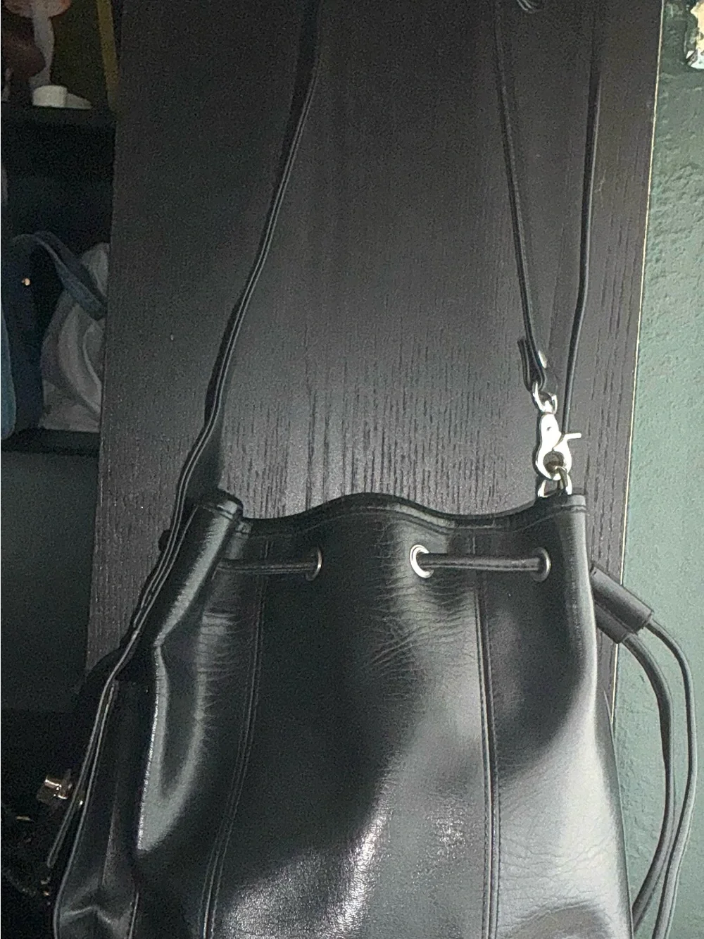 N/A sleek black